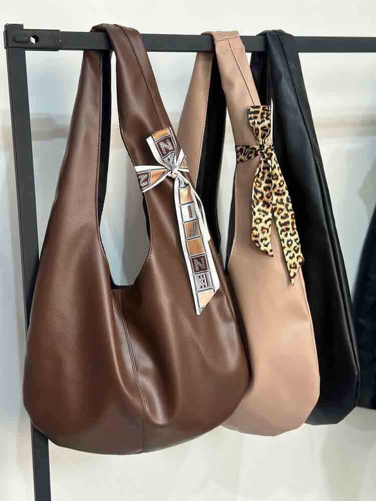 BA745B28-5027-4A72-AC65-28556549579E