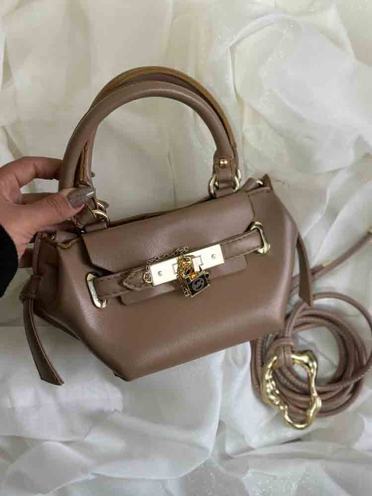 B84099FA-F8EF-48C4-936F-BBB3762AD09B