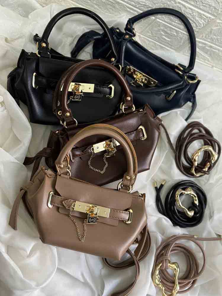 CCEE0FE7-DA83-494B-92A1-4DB9072164BE